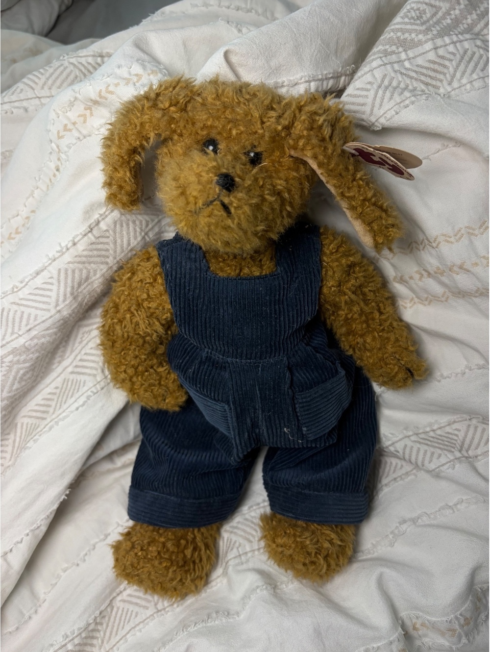 Vintage Ty Collectibles Tracey Dog Plush Style 6047 Corduroy Overalls w/ Tag